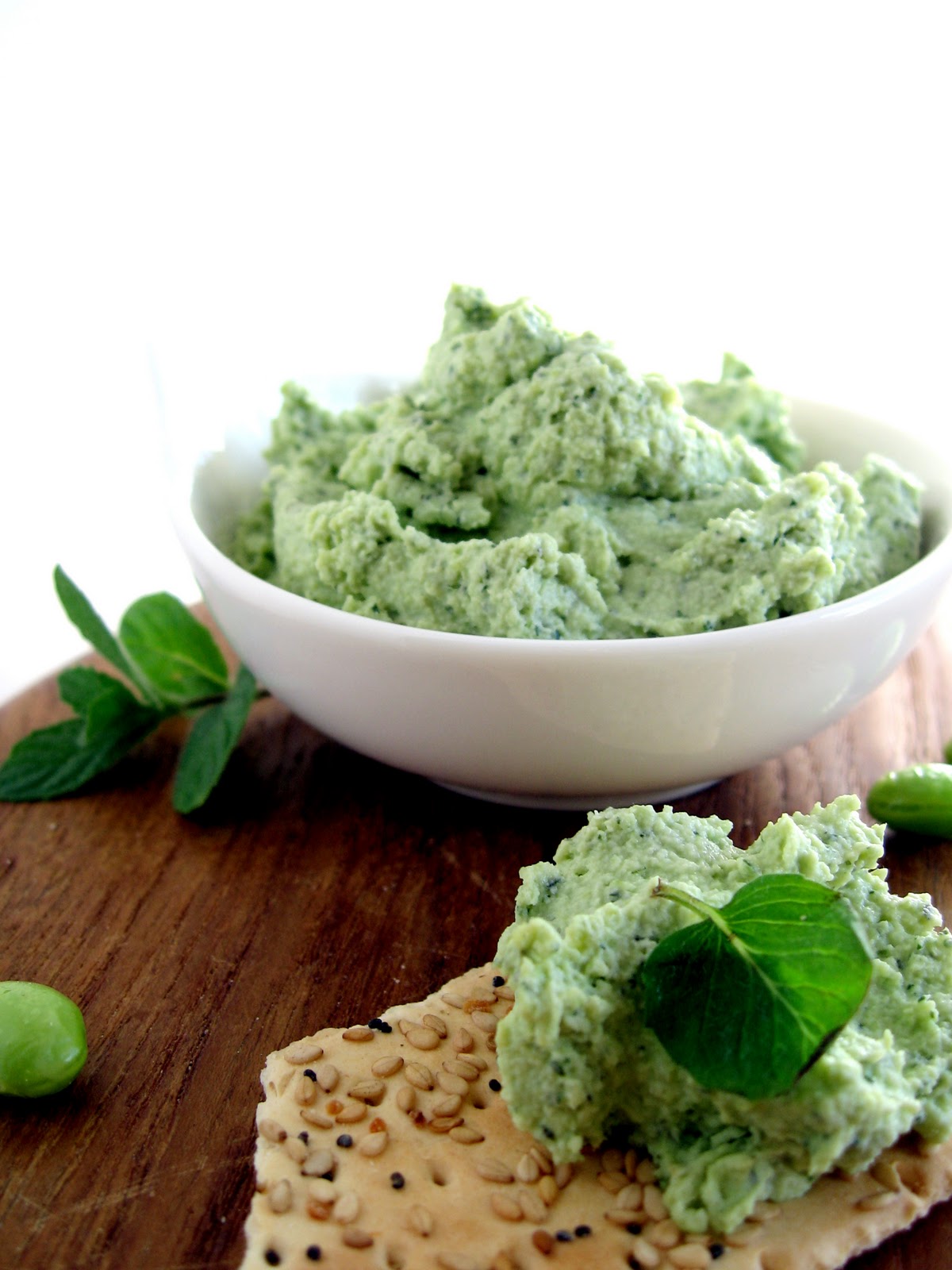 Apricosa Edamamefeta hummus