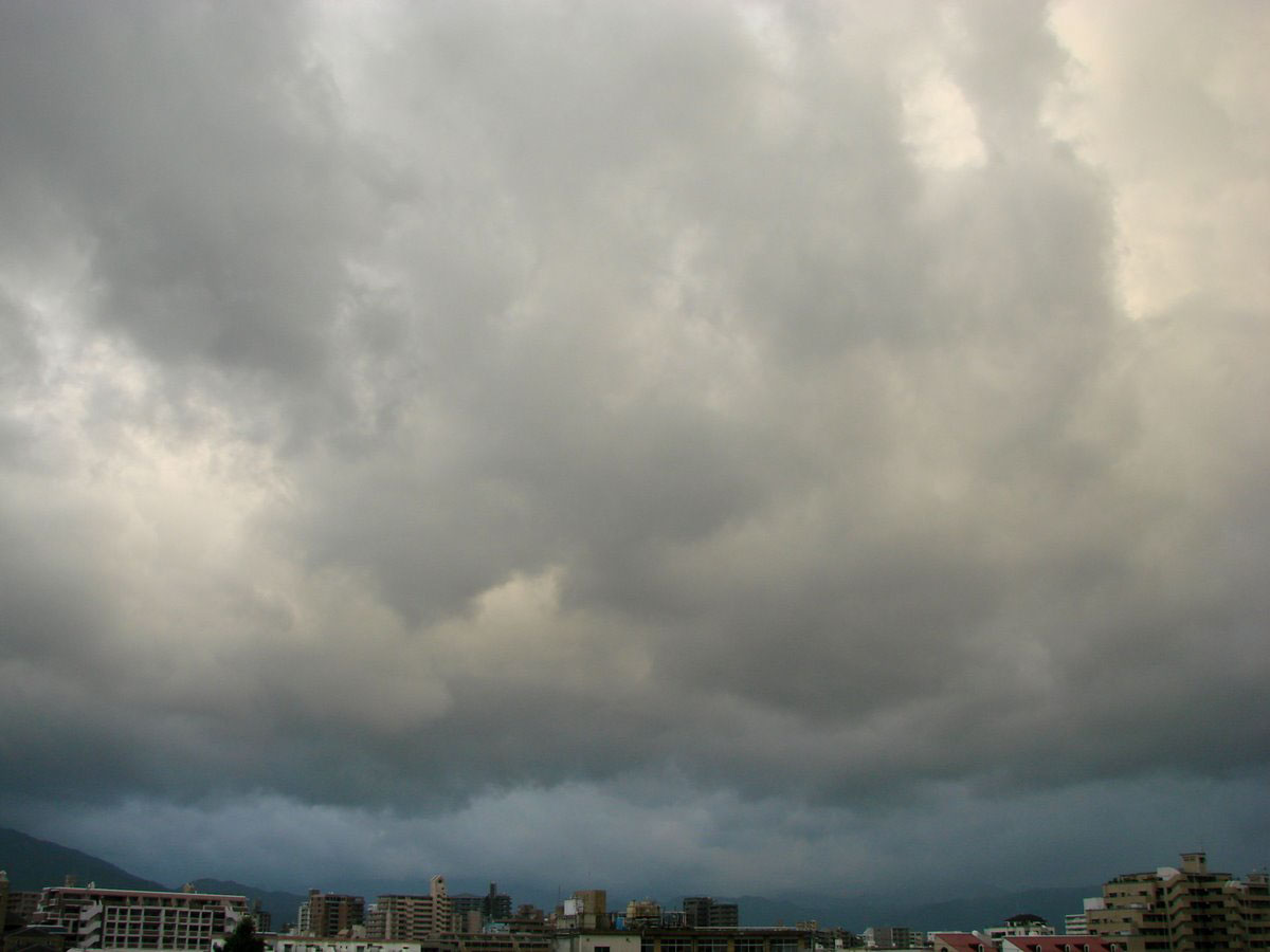 [clouds.jpg]