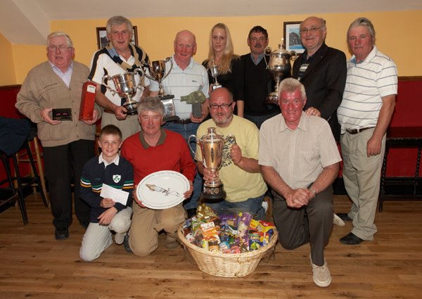 Photo de famille des vainqueurs de ce grand festival de la peche en mer ici a Cahersiveen