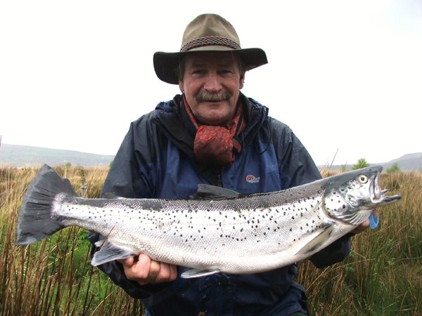 Une superbe truite de mer prise dans le 6 dernieres semaines au Currane