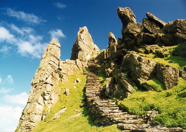 "Skellig Rocks": Die letzten Schritte zum Kloster 6 Jahrhundert (Wiege des Christentums in Europa)