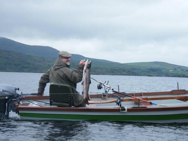 Gerry O'Sullivan avec un saumon 7lbs de cette semaine