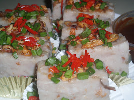Yam Kuih Steamed and Savoury (Rm33.00/tray-10' sq)