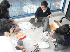 Alumnos del Quinto Básico A en acción...