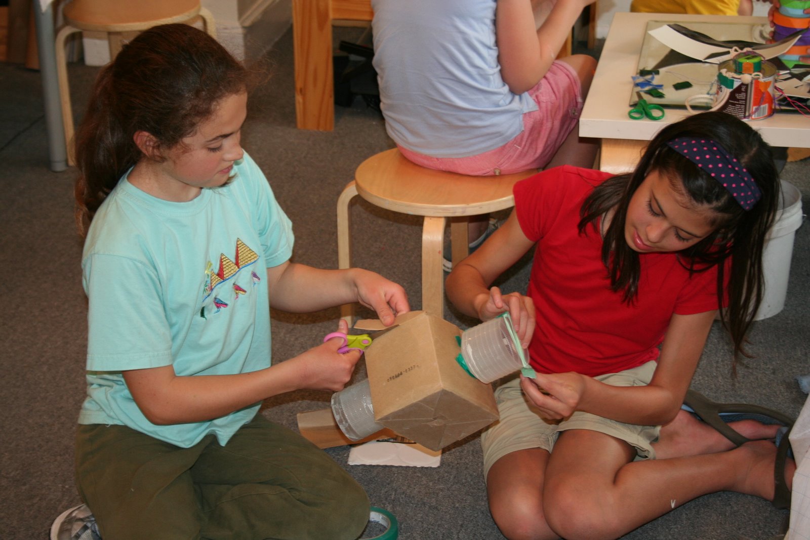 Art at the Center A Studio Lab A Device to Transmit Sound