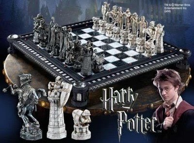 COLECIONISMO - Curioso jogo de xadrez do Harry Potter