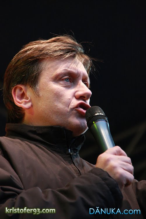 [IMG_2696.JPG]