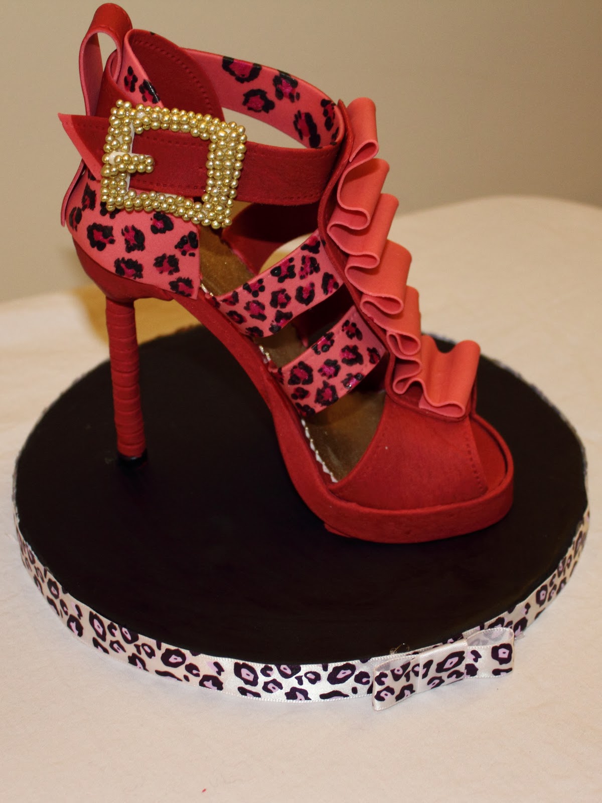 The Cake Engineer Valentine�s Inspired Gum Paste Stiletto