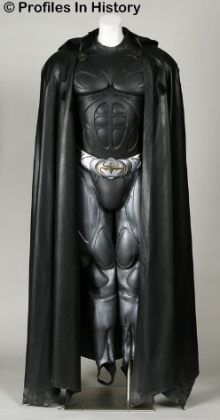 [profiles+in+history+Val+Kilmer+Bat-Suit+Costume.jpg]
