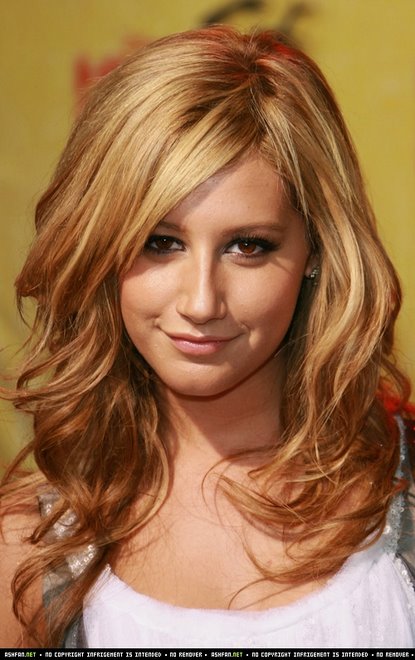 hairstyle for long hair. 2010 A long hair style is
