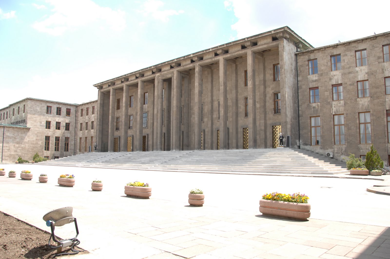 ARCH 122 TERM ASSIGNMENT Building of Last Parliament of Turkish Republic