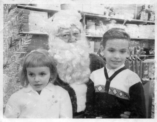 [tomcindysanta.jpg]