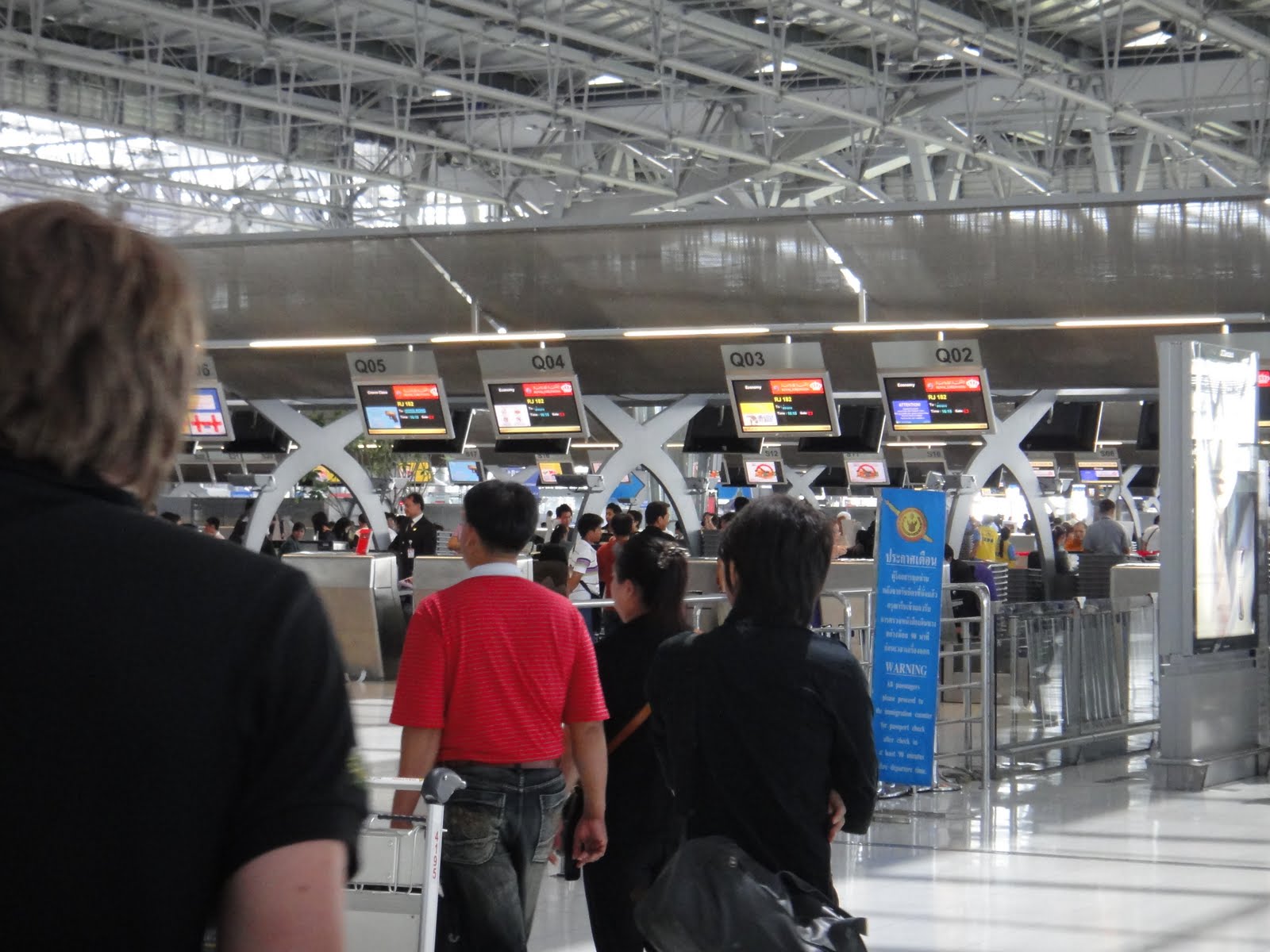 Royal Jordanian Economy Class Bangkok to Hong Kong & Return ( RJ182 / RJ183 )