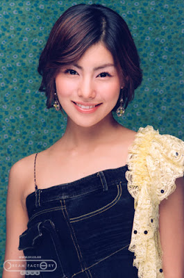 Asian Haircuts Kim Jung Hwa Cute short hairstyle 2010  