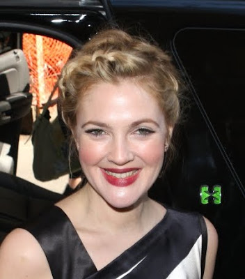 Drew Barrymore Cute Updo Hairstyles Pictures