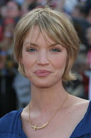 http://3.bp.blogspot.com/_30PRmkOl4ro/SyzGcXqfeGI/AAAAAAAAYwY/QLM87jFQs0w/s400/great-looking-medium-hairstyle-682x1024.jpg