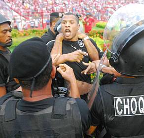 [andreluis_botafogo_recife_01062008.jpg]