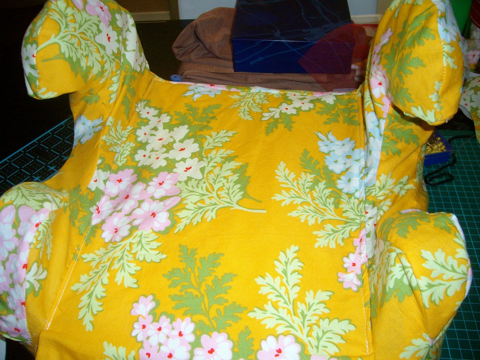 mommy sew pretty Booster Seat Cover