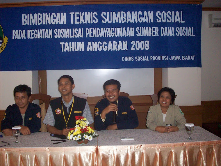 Diskusi Panel Yang di pimpin KT Kota Cirebon