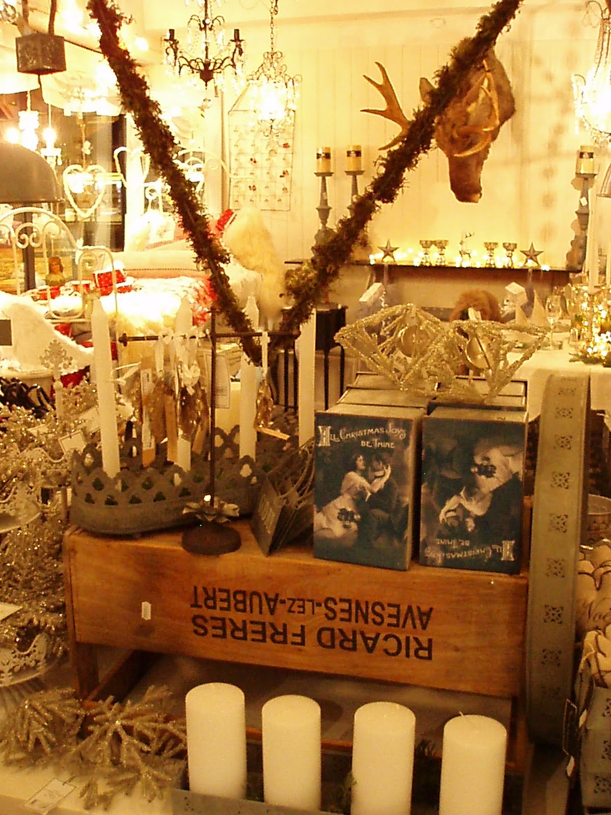 [PB150101.JPG]
