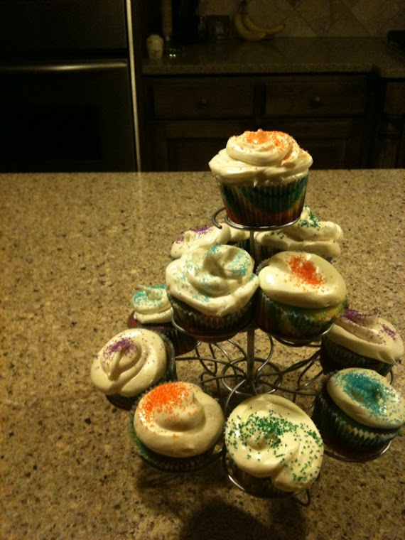 Rainbow cupcakes!