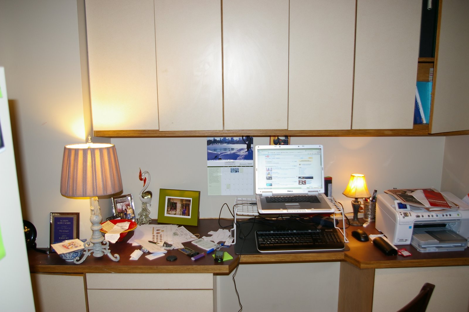 [Desk.JPG]