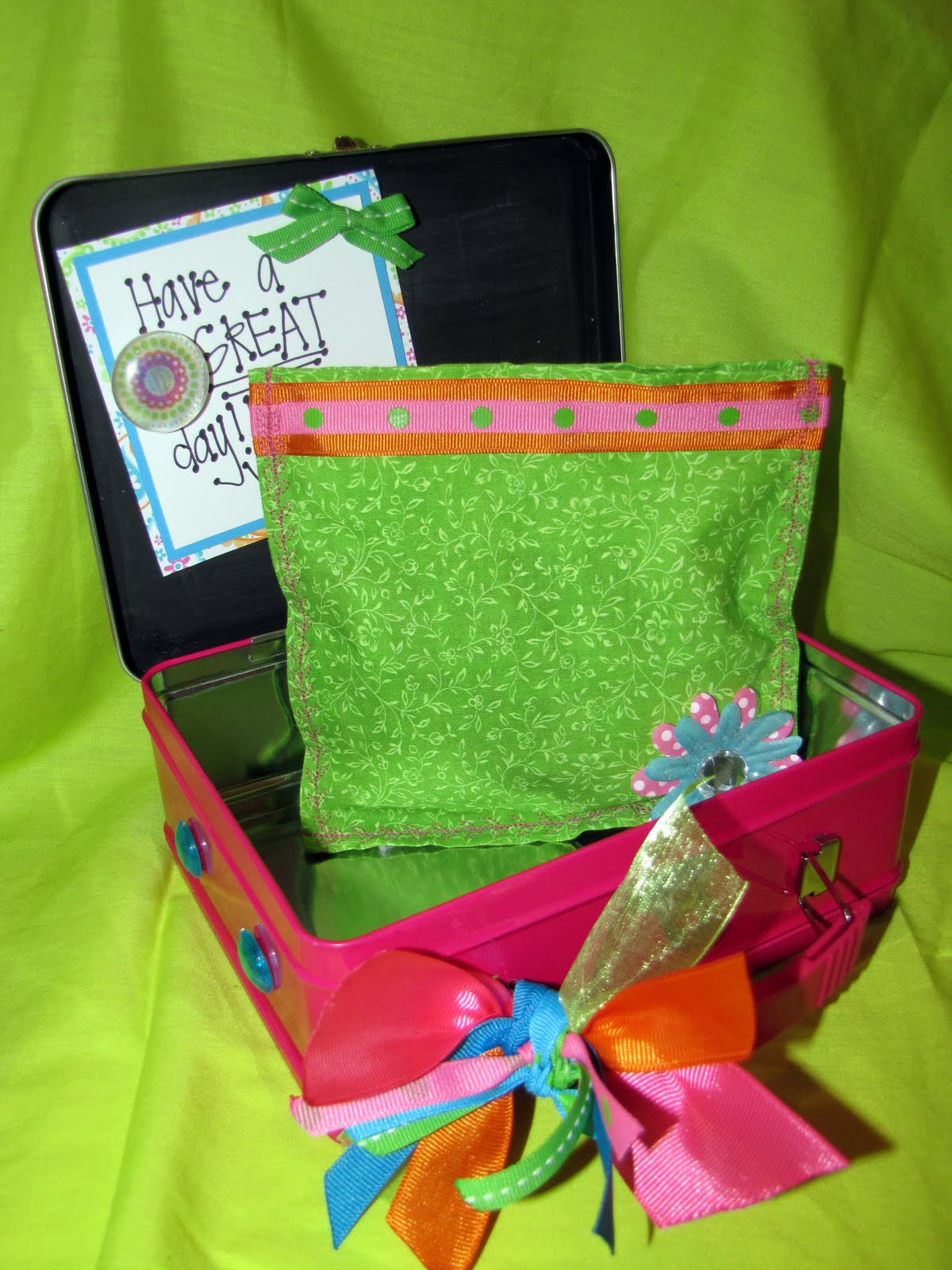 Me and My Bucket GirlyGirl Lunch Box