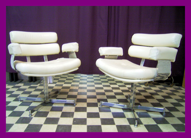 ARMCHAIRS POP SPACE AGE - CIRCA 1970 FRANCE - PRICE: SOLD