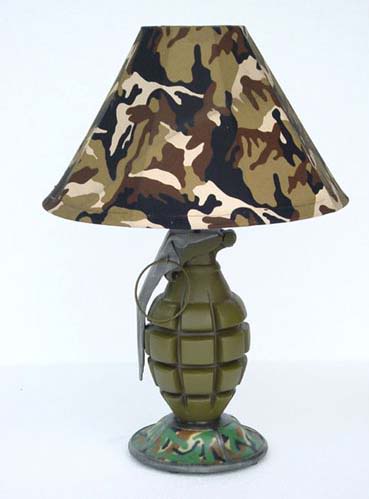 [grenade-lamp.jpg]