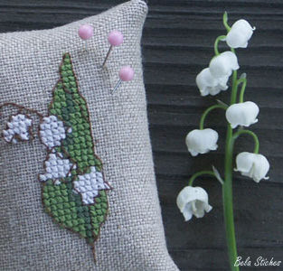 Coalbrookdale Lilly of the Valley Pattern Garden Bench - YouTube