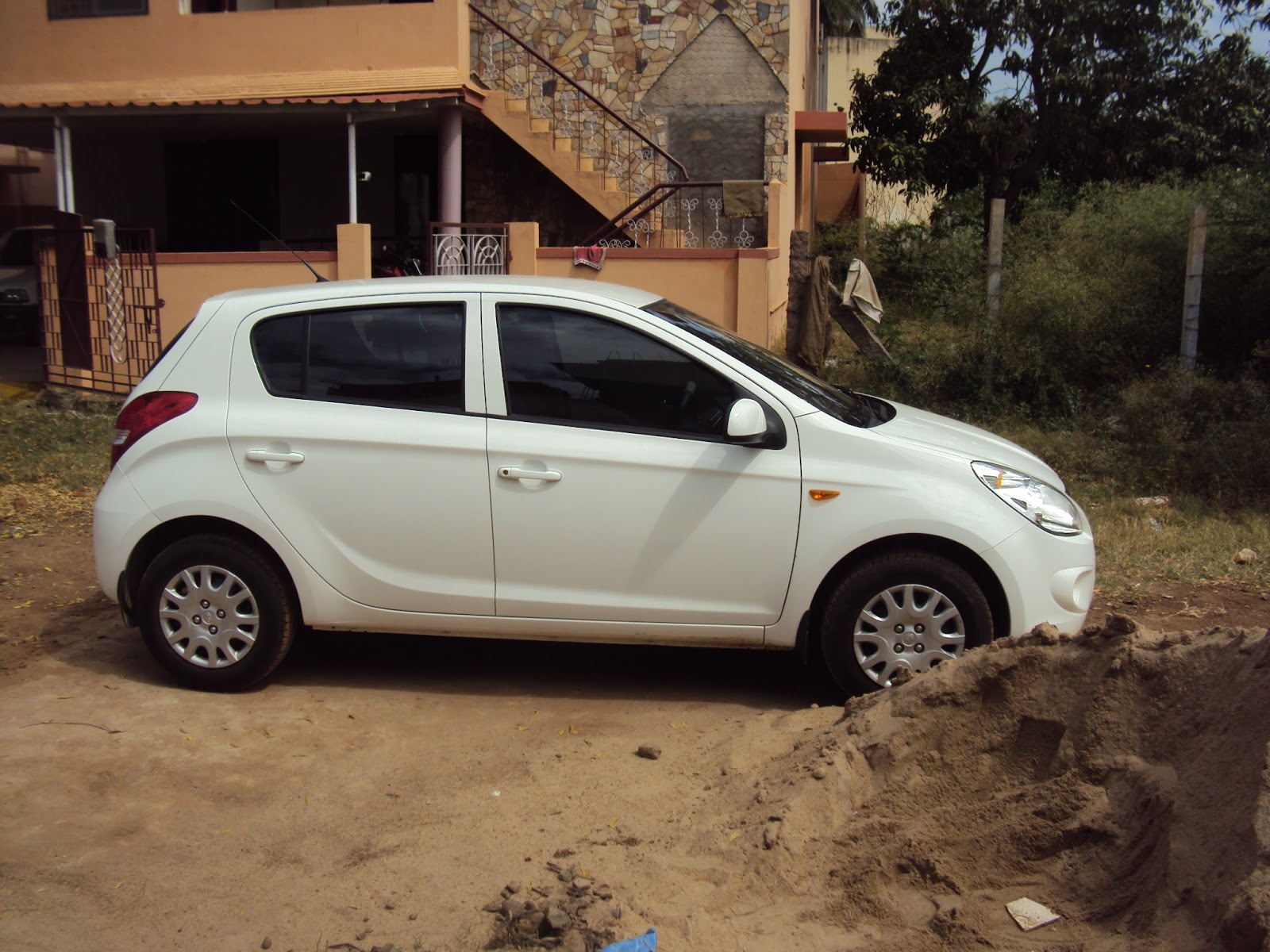 I20 White