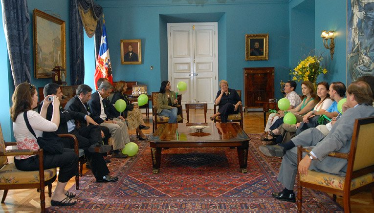[CONLAPRESIDENTA.JPG]