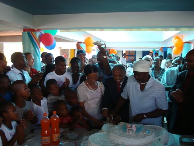 [DSC05857web.JPG]