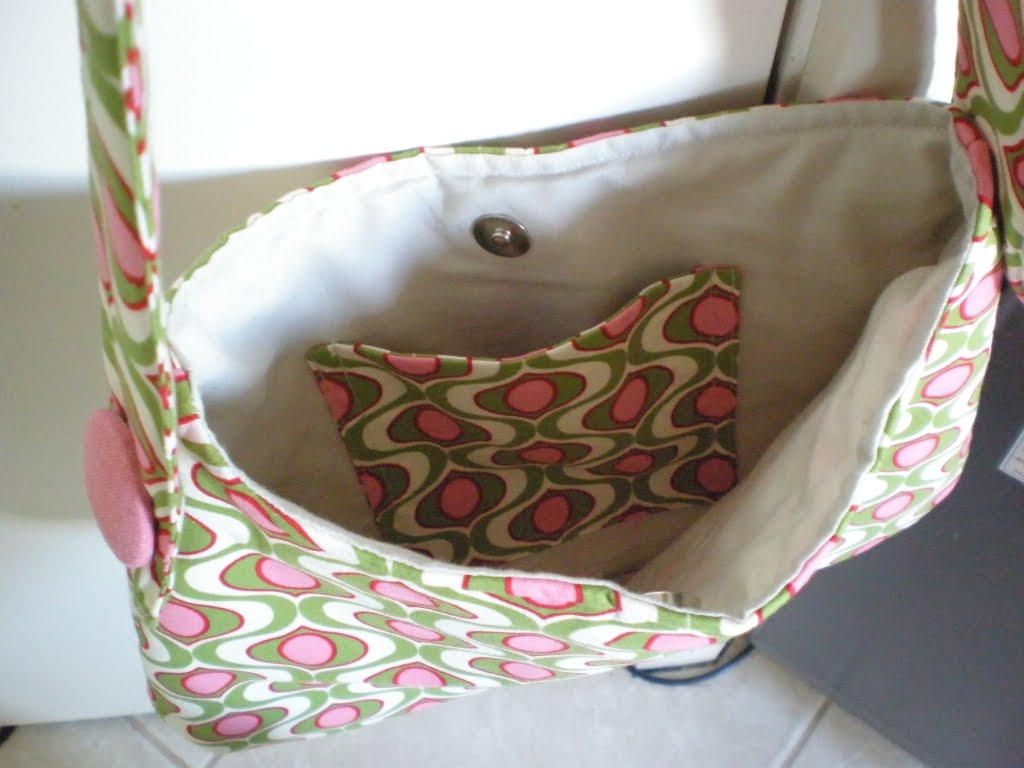 Antmee Simple pattern + great fabric = bag!