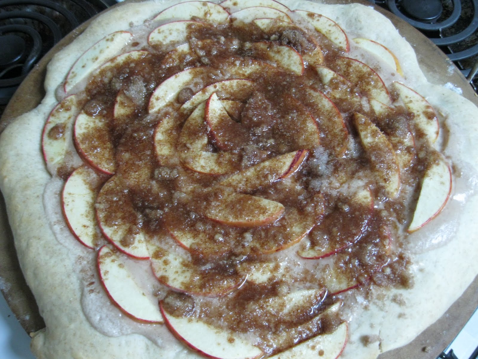 So Many Veggies, So Little Time Apple Cinnamon Dessert Pizza
