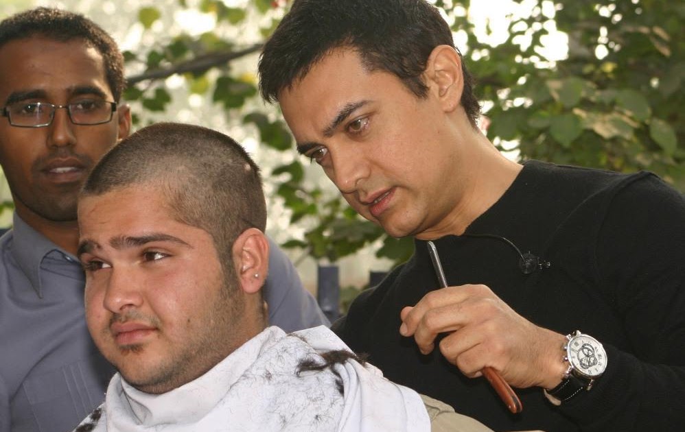 Tollywoodglitz: Aamir Khan turns barber, gives fans the 'Ghajini' look