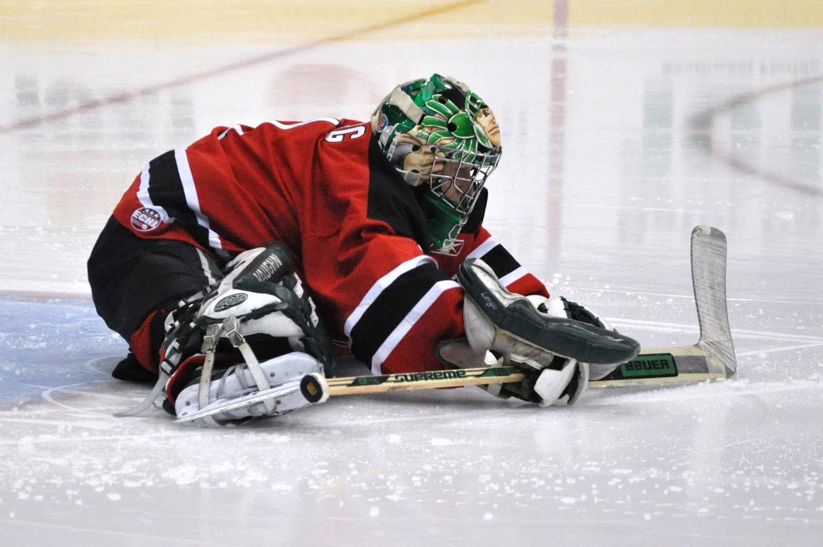 Going FiveHole Pocket Goalie