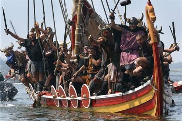[Navio+Viking.jpg]