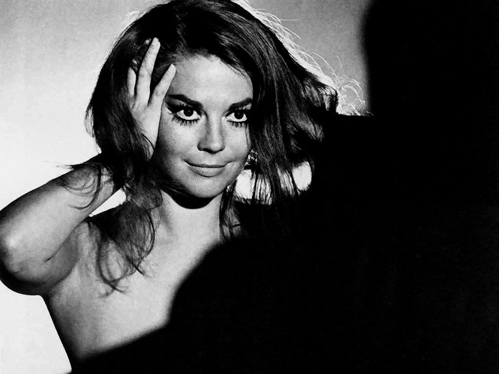 Natalie Wood Hot