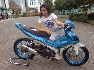 MODIFIKASI MOTOR: motor jupiter MX dan cewek cantik