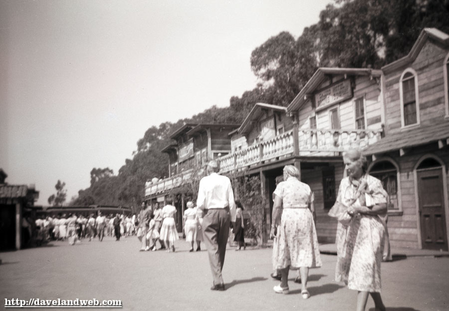 [17+mesuem+row+dlw.jpg]