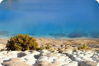 tipi,etang bleu turquoise sejour ecolo en tipi