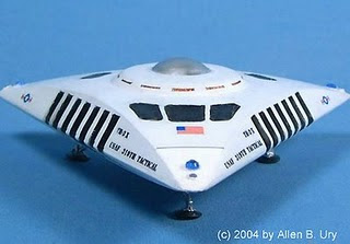 地球人自製UFO TR-3B
