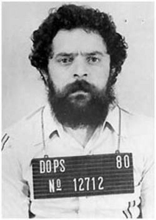 [Imagem: Lula_detido+pelo+Dops.jpg]