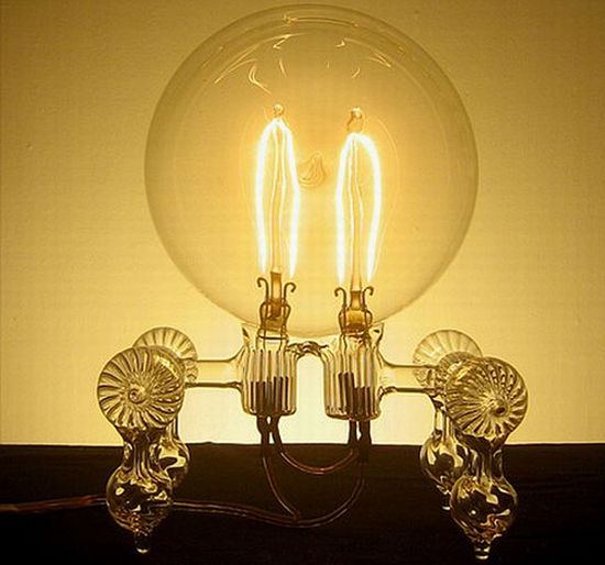 [hand-blown-glass-bulbs1.jpg]