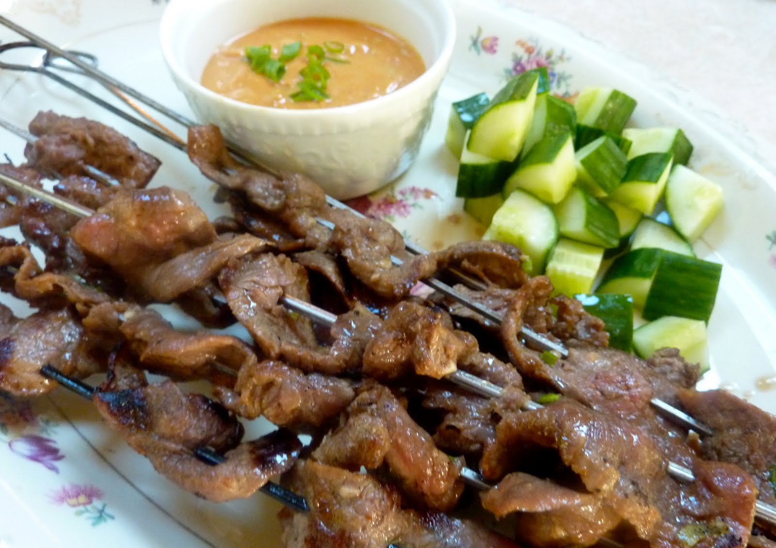 beurrista grilled beef satay with spicy peanut dipping sauce