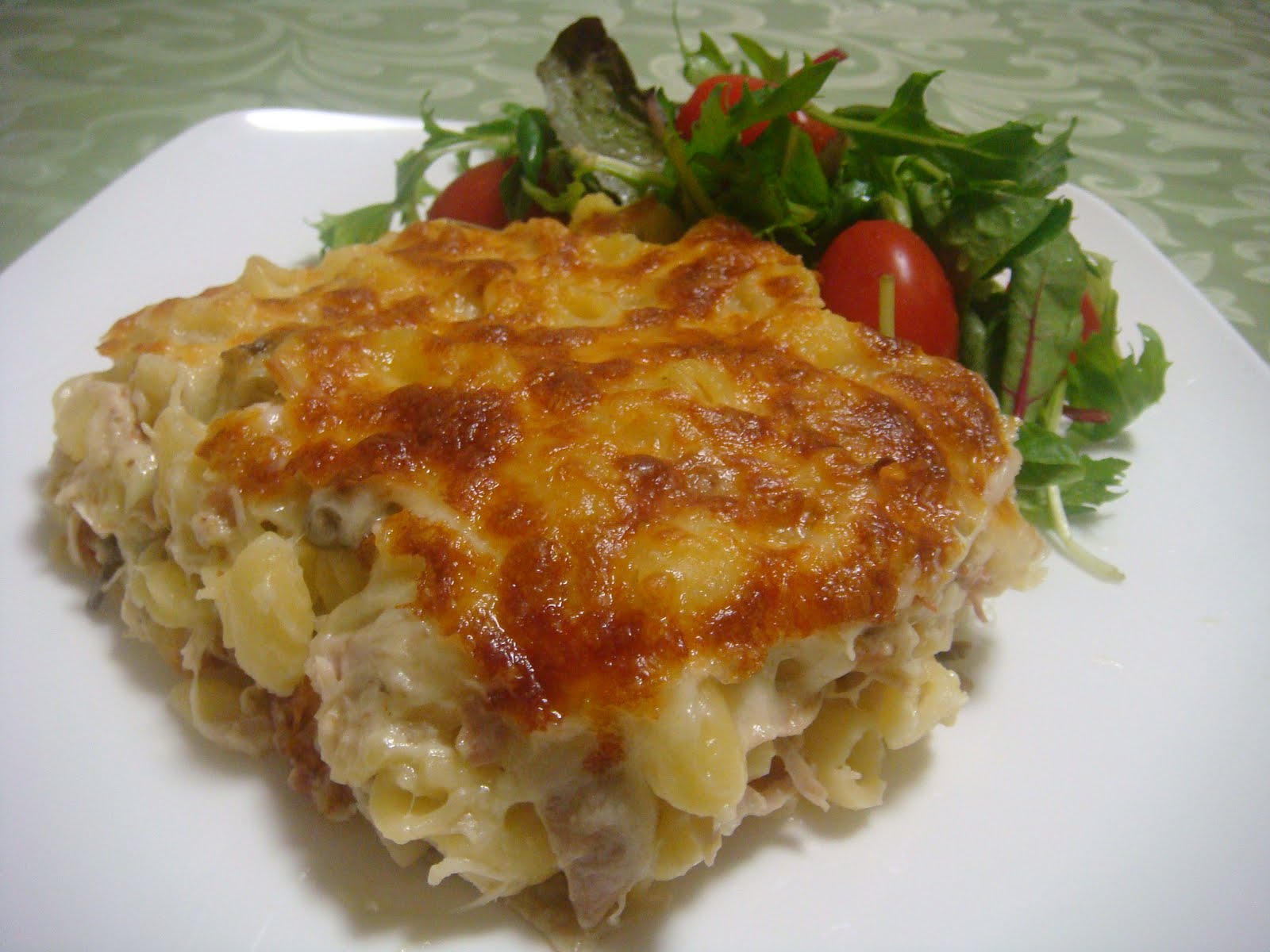 Saucy Thyme Chicken, Mushroom and Brie Pasta Bake