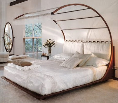 bedrooms... Canopy+bed
