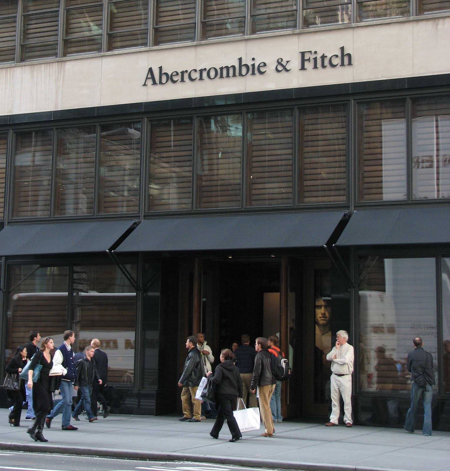 abercrombie and fitch downtown