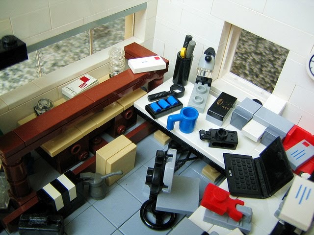 Blox Universe: Now THIS is a Lego House